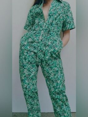 Zara Green Floral Short-Sleeve Zip-Front Jumpsuit